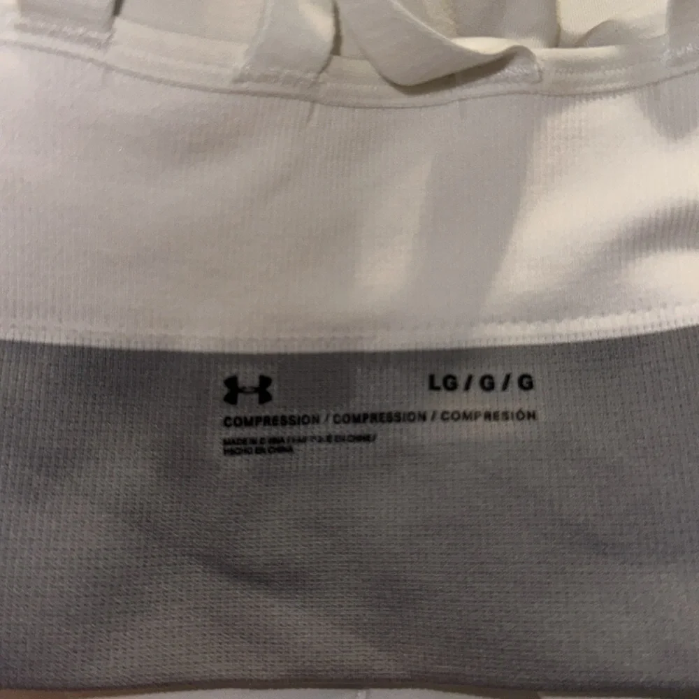 White Under Armour Sports Bra Size L NWOT - Picture 5 of 5